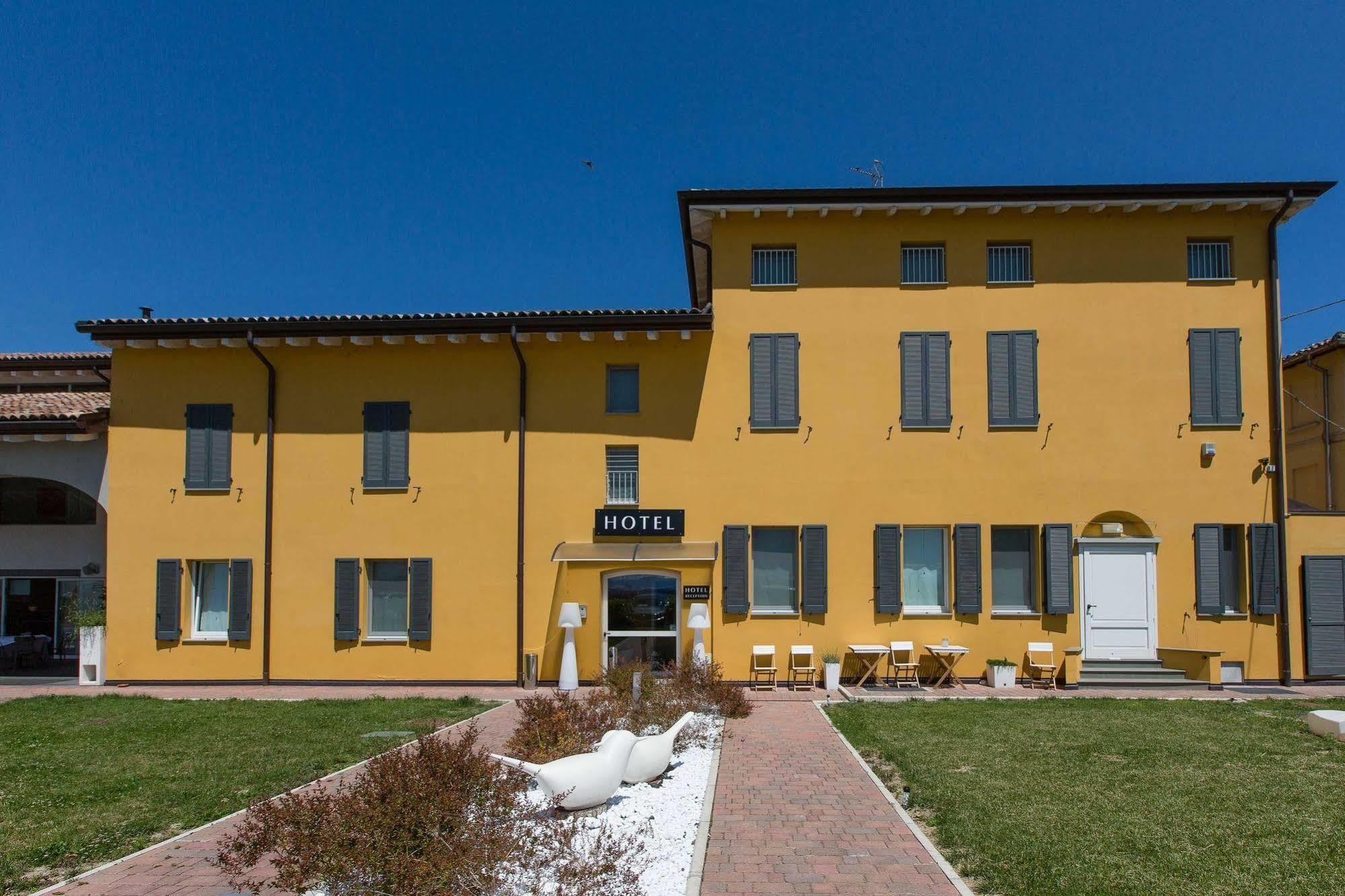 Hotel Forlanini 52 Parma Ngoại thất bức ảnh