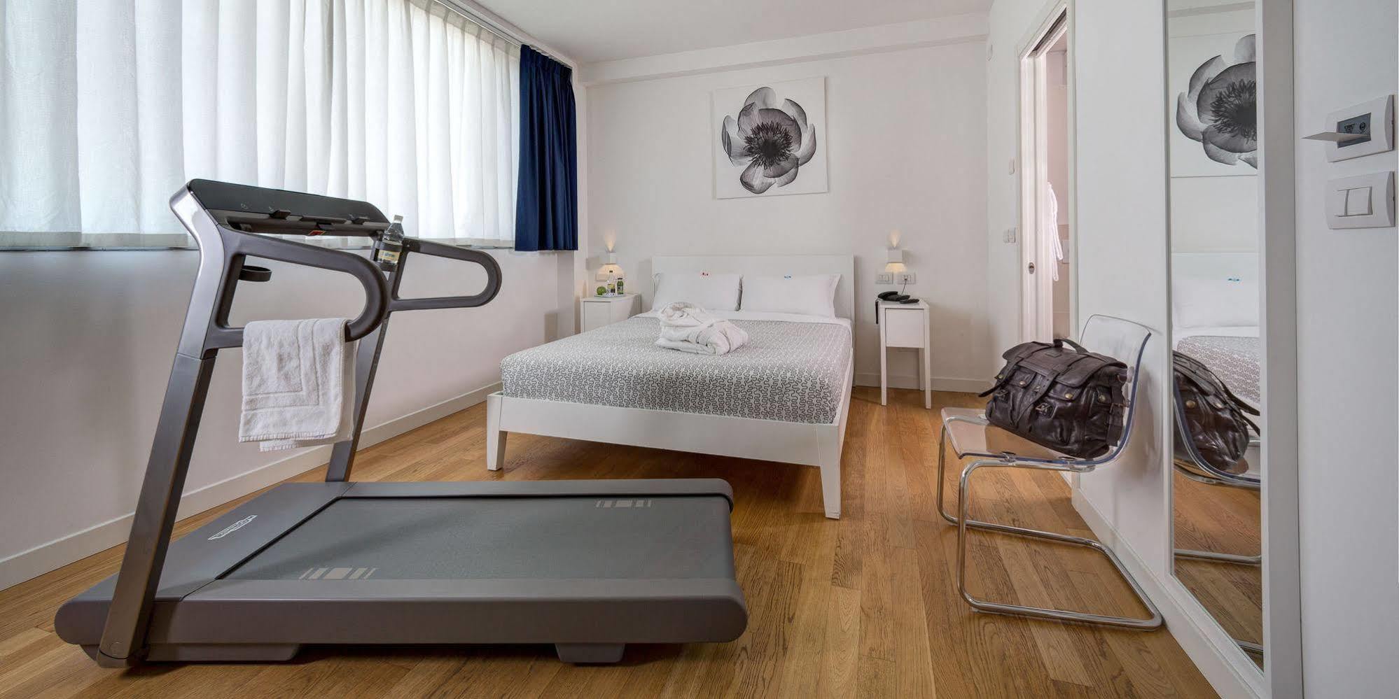 Hotel Forlanini 52 Parma Ngoại thất bức ảnh
